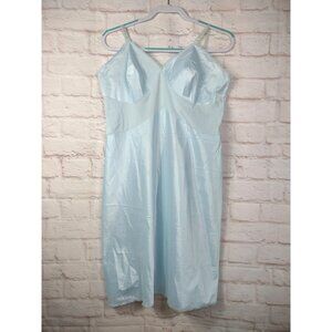 1960s Hollywood Vassarette by Munsingwear Baby Blue Slip Size A 40 Glam Dress
